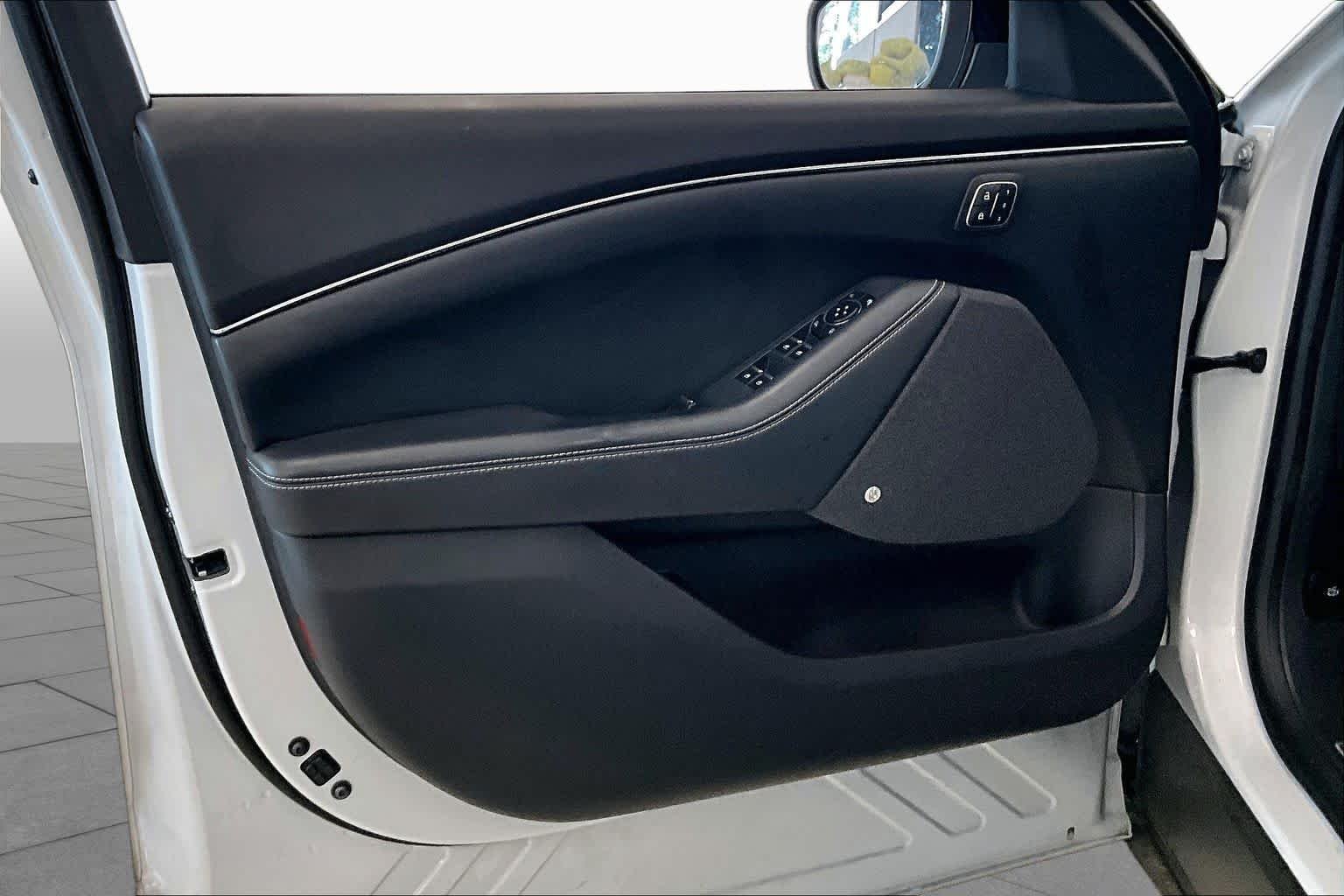 Used 2023 Space White Metallic Ford Premium image 20
