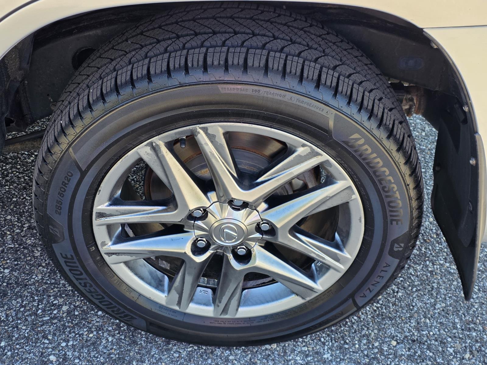 Used 2015 Silver Lexus 570 image 40