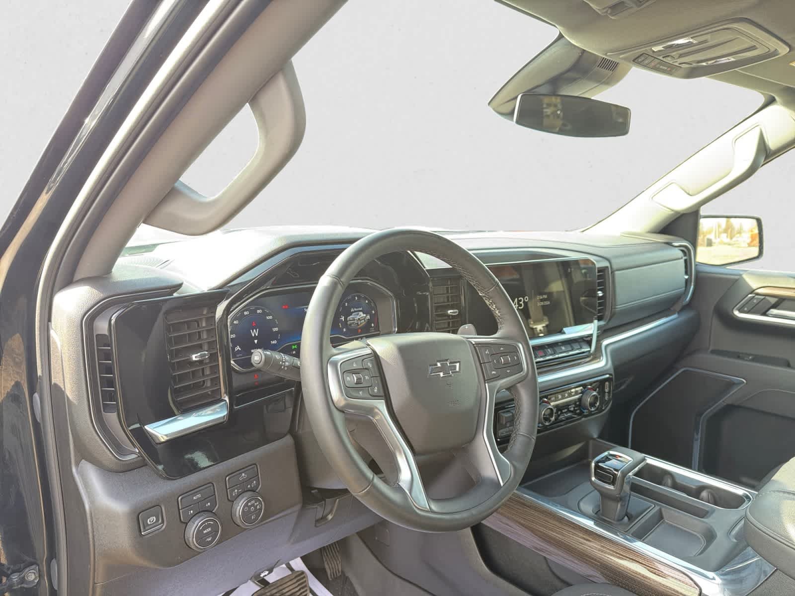 Used 2025 Black Chevrolet RST image 17