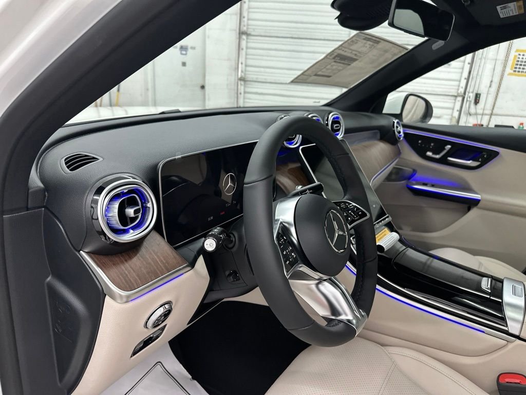 New 2027 Polar White Mercedes-Benz GLC 300 image 13