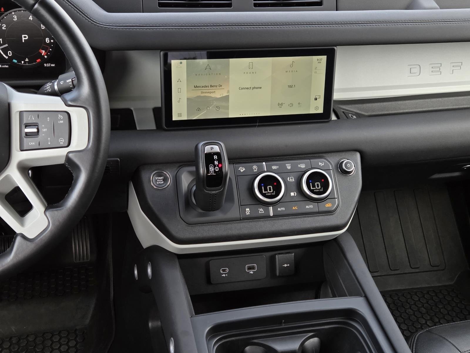 Used 2024 Tasman Blue Metallic Land Rover S image 37