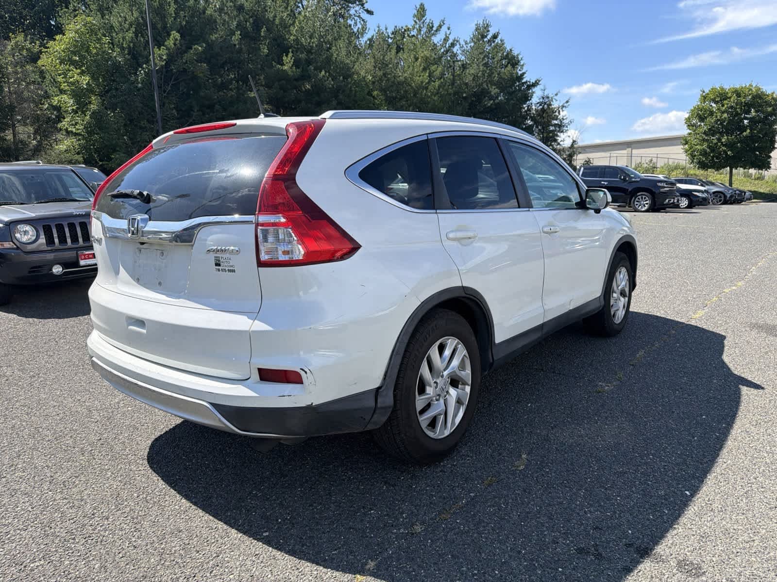 Used 2015 White Honda  image 5
