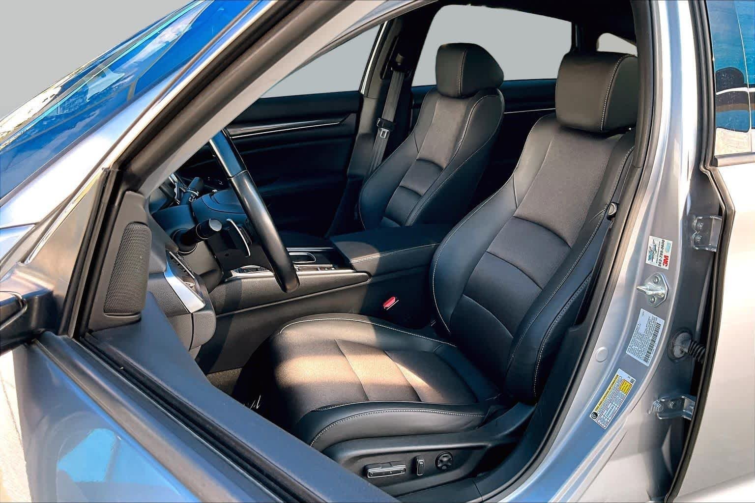 Used 2021 Lunar Silver Metallic Honda Sport image 8