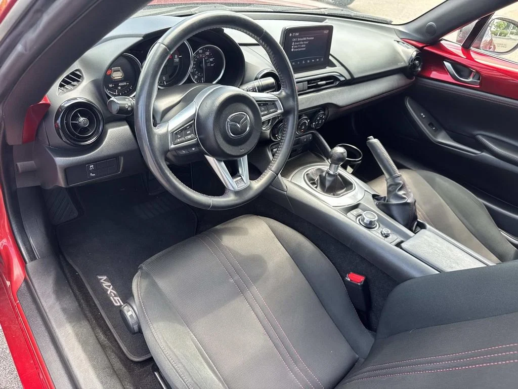 Used 2018 Red Mazda Club image 16