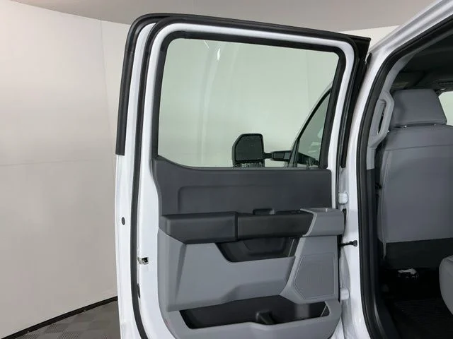 New 2026 Oxford White Ford XL image 22