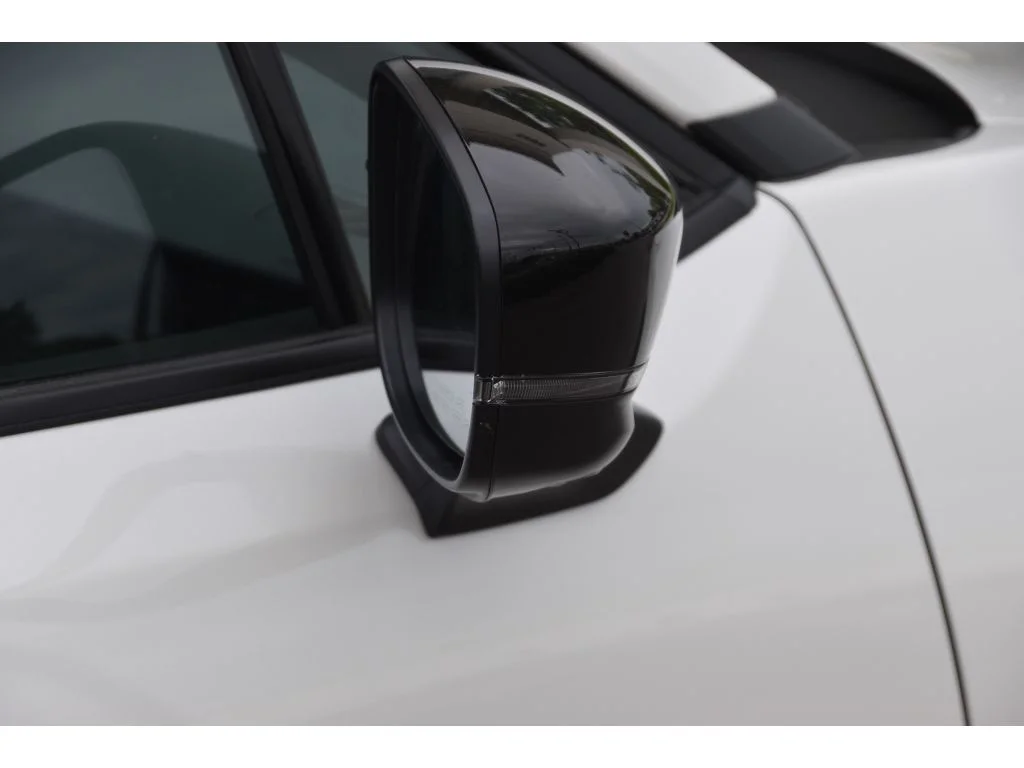 New 2026 CRYSTAL WHITE PEARL Subaru Premium image 26