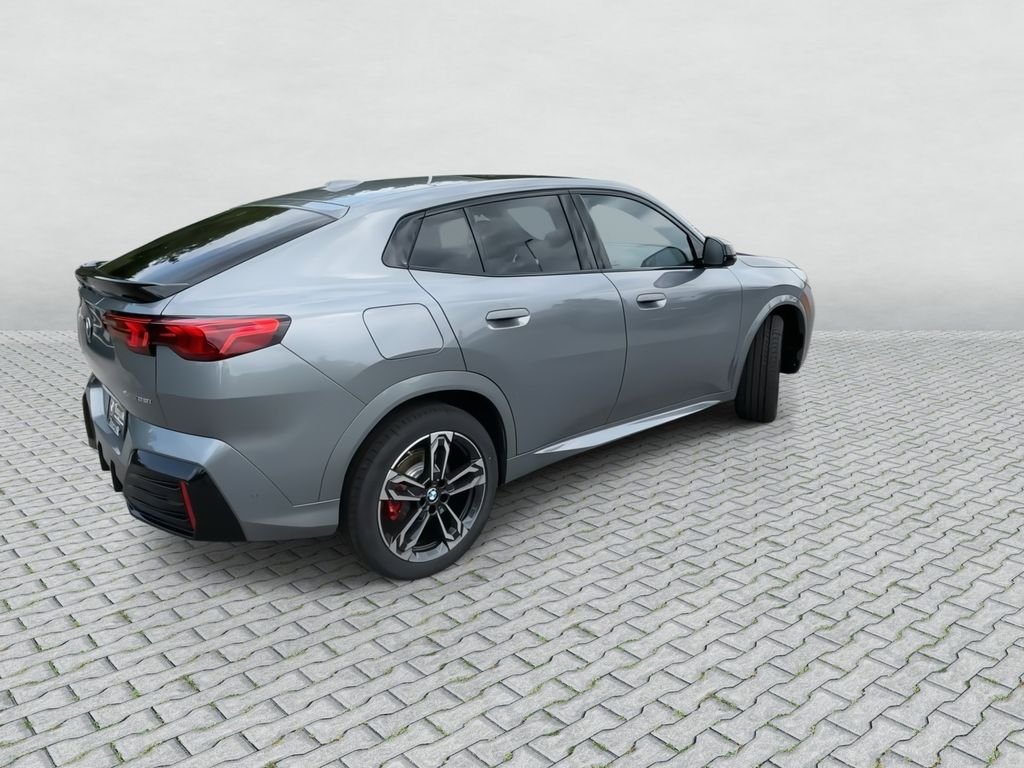 New 2026 Skyscraper Grey Metallic BMW xDrive28i image 8