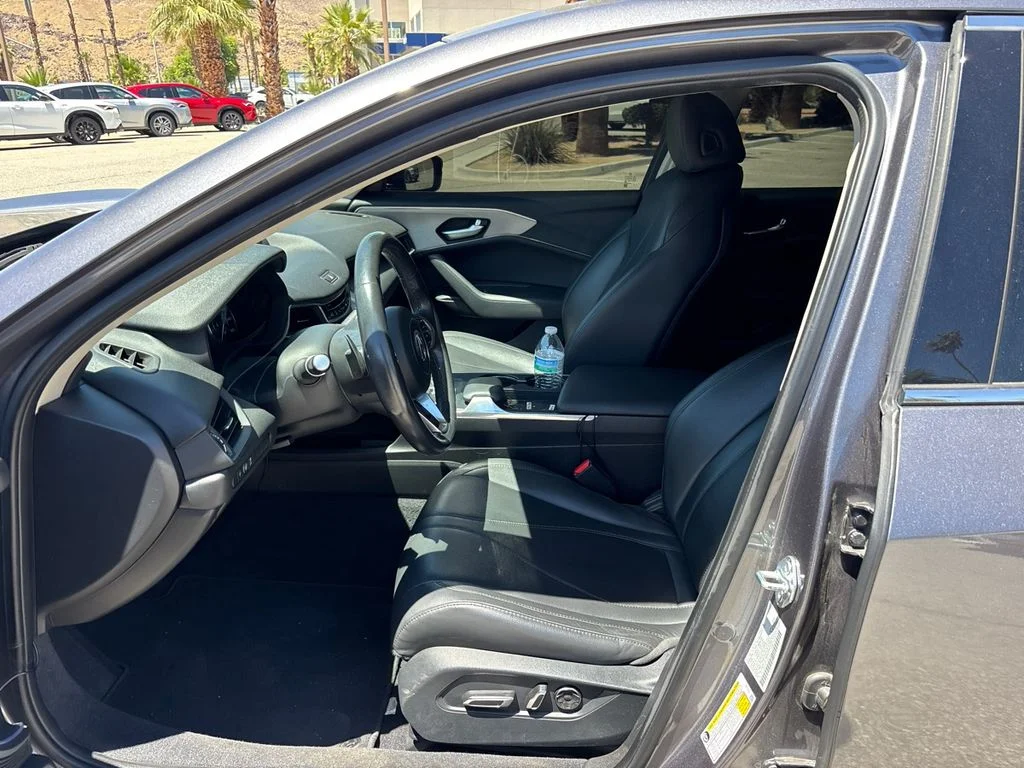 Used 2023  Acura Base image 7