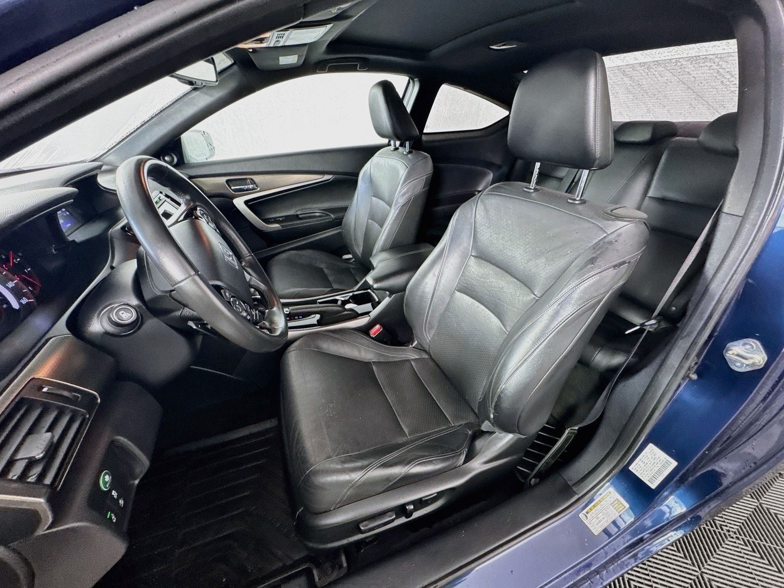 Used 2017 Blue Honda EX-L image 18