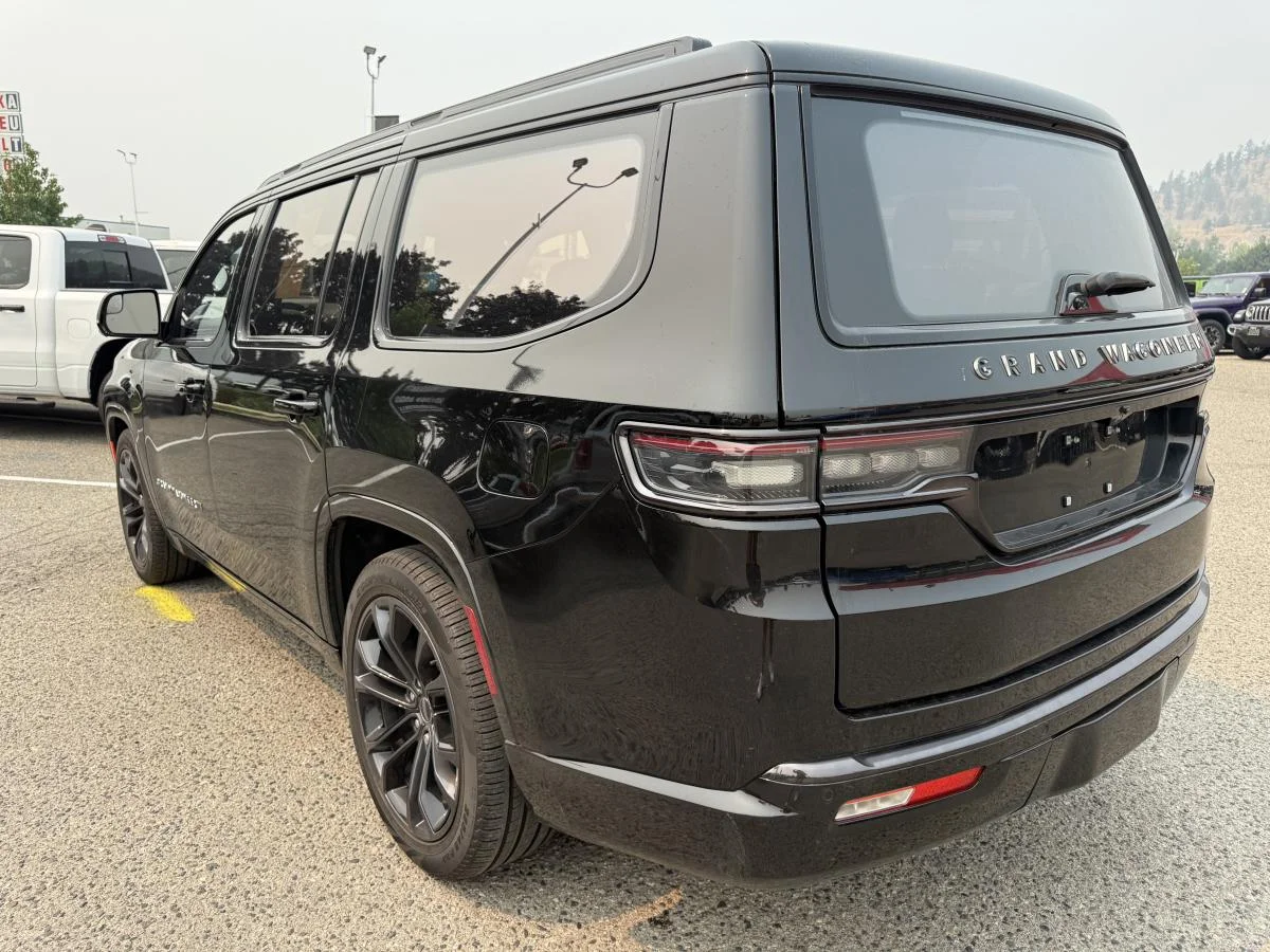 Used 2024 Black Jeep Series Ii Obsidian image 4