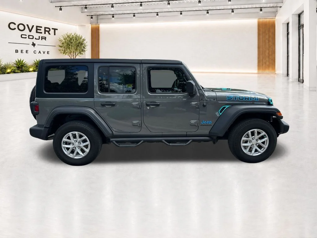 Used 2023 Gray Jeep Sport S image 13