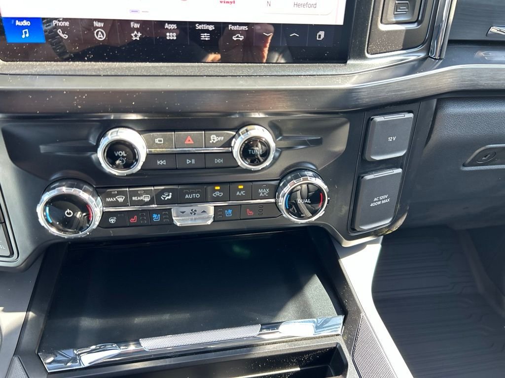 New 2026 Agate Black Metallic Ford Lariat image 29