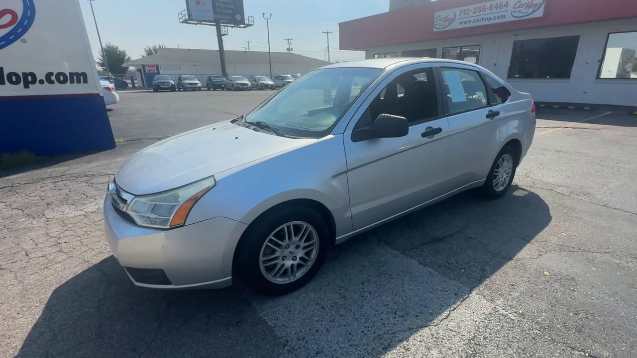 2010 Ford Focus SE photo 4