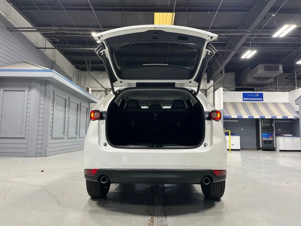 Used 2021 Snowflake White Pearl Mazda Touring image 9