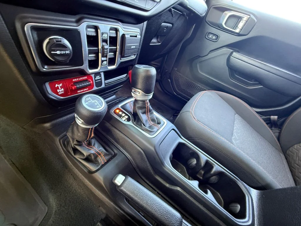 Used 2023 Gray Jeep Mojave image 22