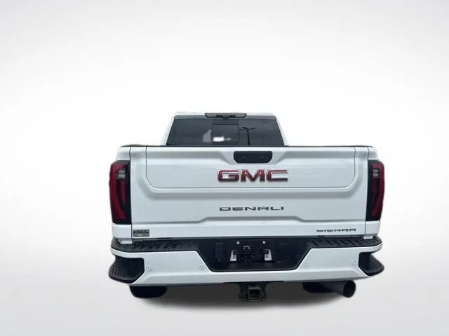 Used 2024 White GMC Denali image 4