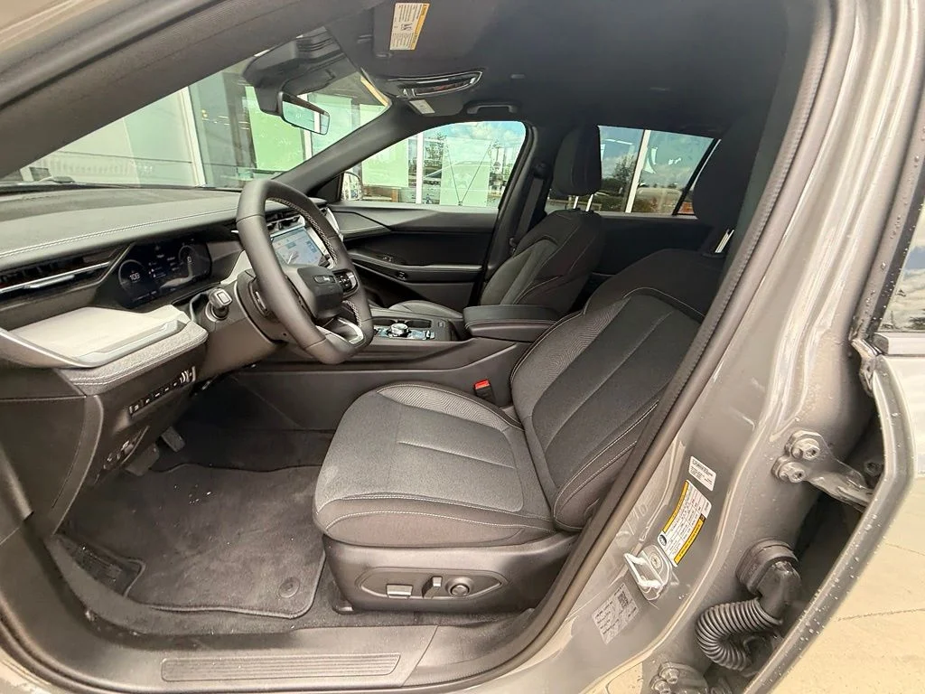 New 2026 Sting-Gray Clearcoat Jeep Laredo image 10