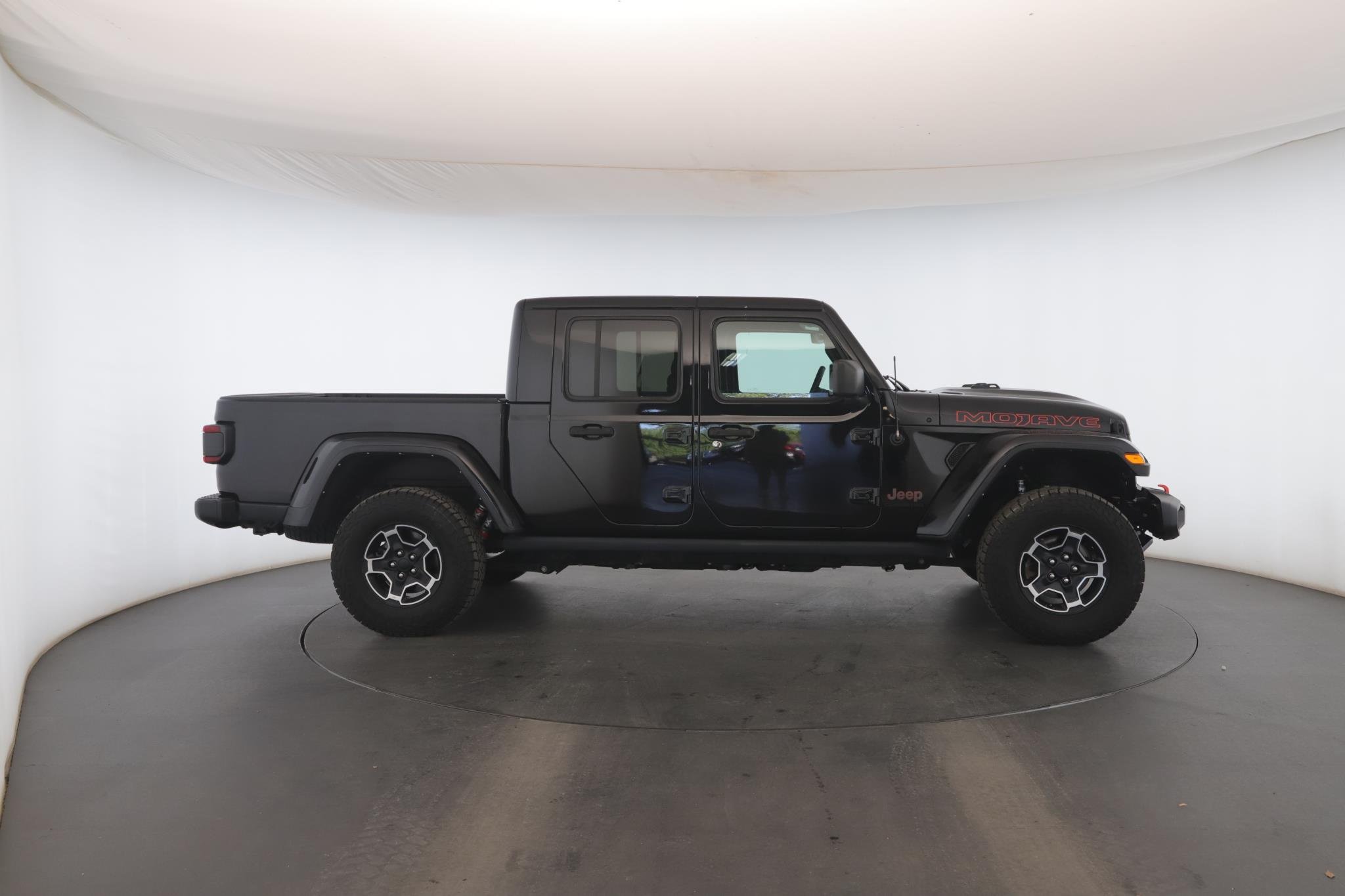 Used 2021 Black Clearcoat Jeep Mojave 4x4 image 19