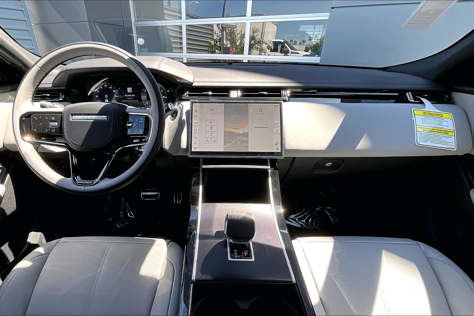 New 2026 Arroios Grey Land Rover Belgravia Edition image 5