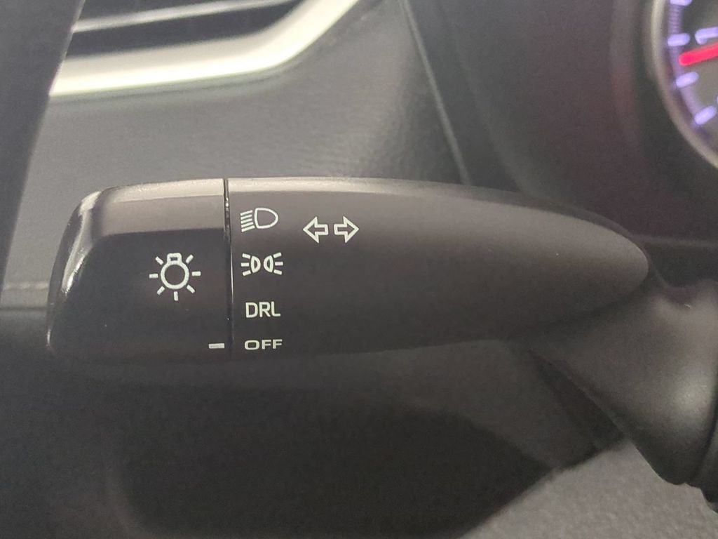 2021 Toyota RAV4 LE - Photo 28