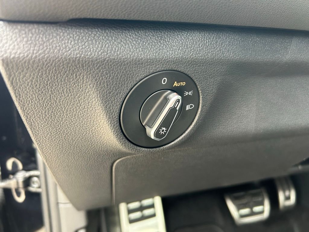New 2026 Black Volkswagen 1.5T Sport image 18