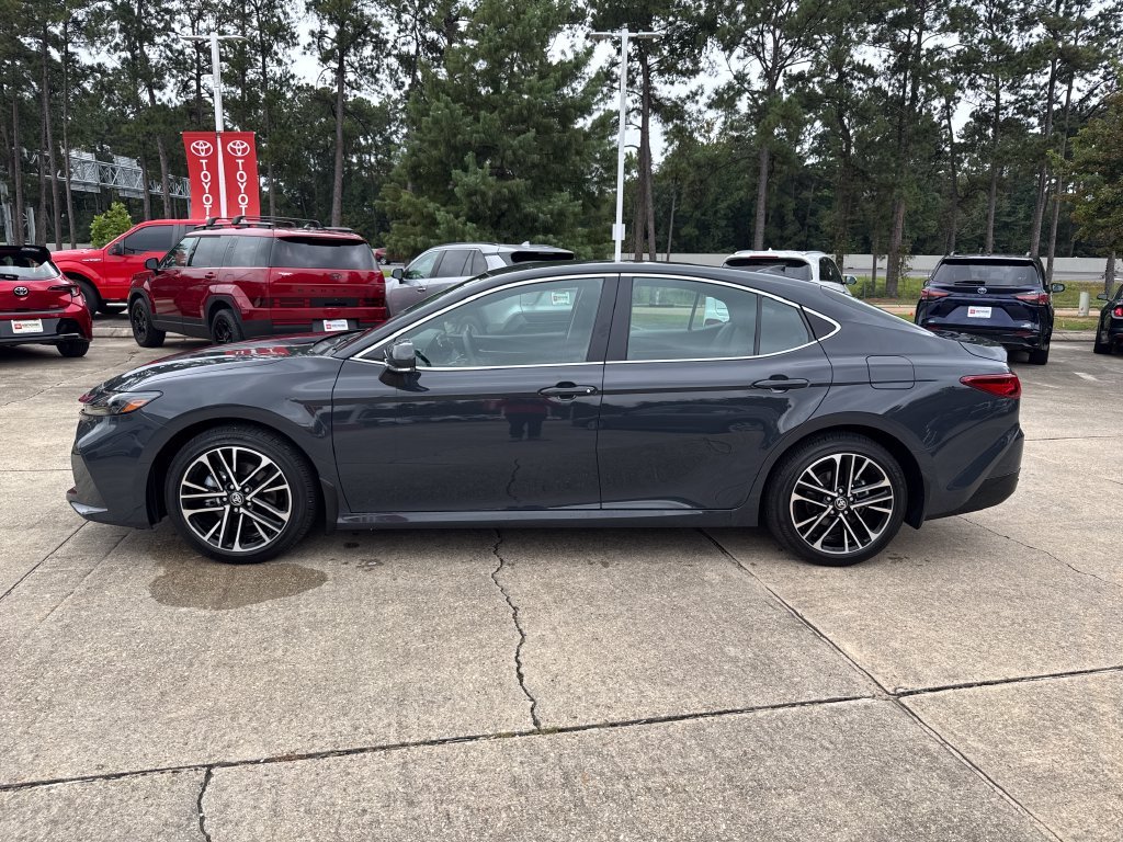 Used 2026  Toyota XLE image 2
