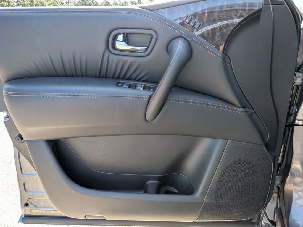 Used 2024 Gray Nissan Platinum image 32
