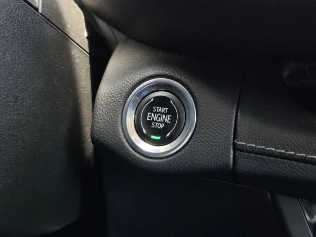 Used 2023 White Buick Essence image 17