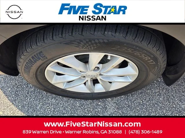 Used 2018 Silver Kia LX image 18
