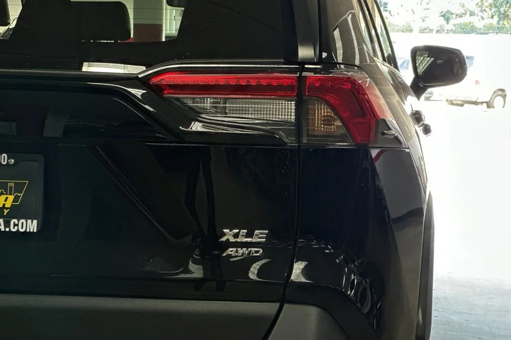 2024 Toyota RAV4 XLE Premium - Photo 26