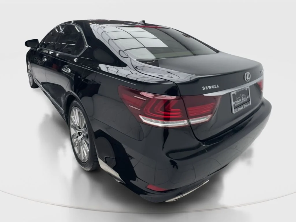 Used 2015 Black Lexus 460 image 10