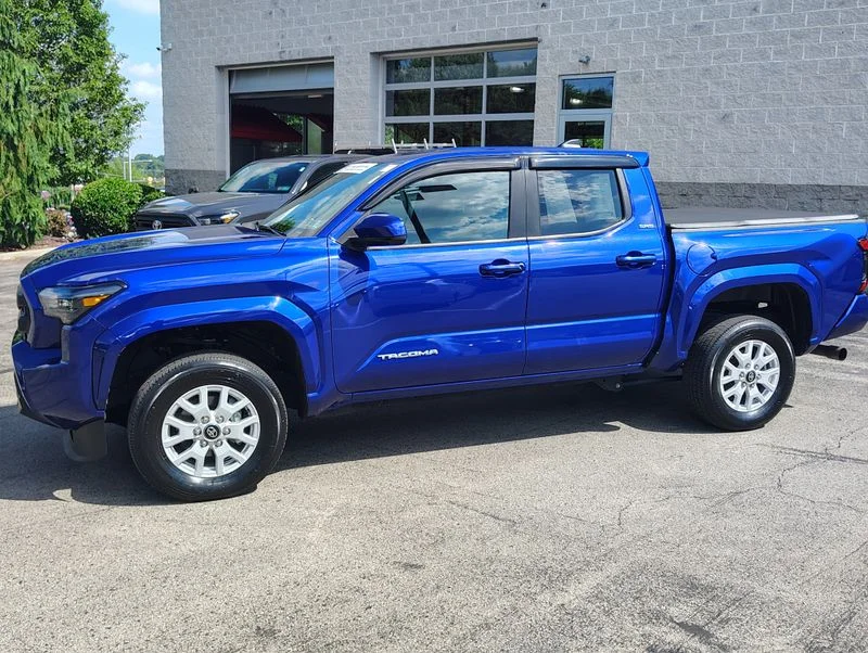Used 2024 Blue Toyota SR5 image 12