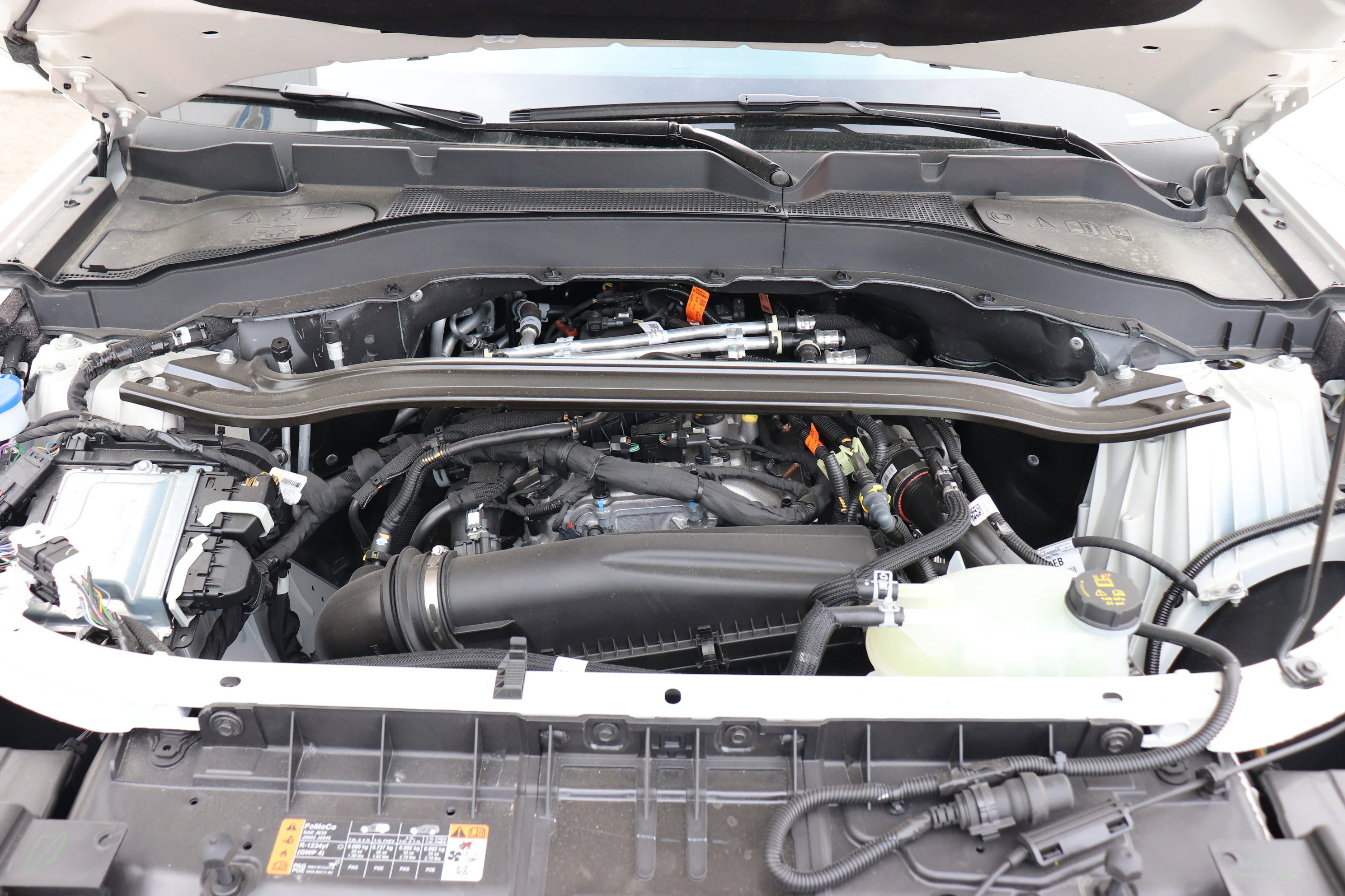 New 2026 STAR WHITE MET TRI-COAT Ford Platinum image 8