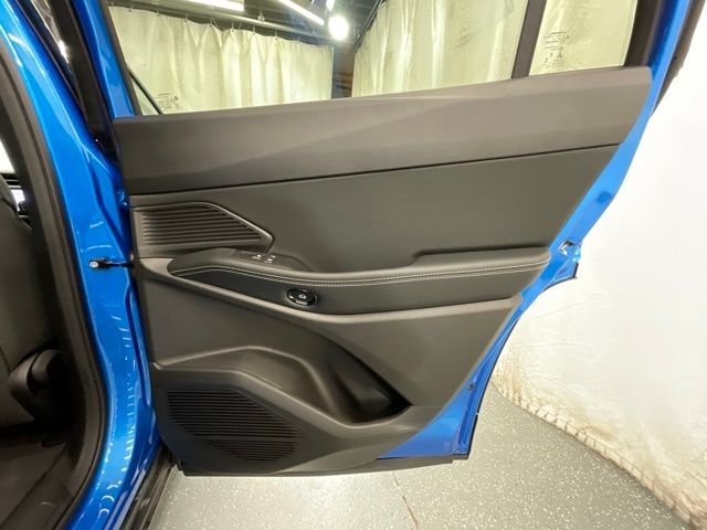 New 2026 Hydro Blue Pearl-Coat Exterior Paint Jeep Laredo image 24