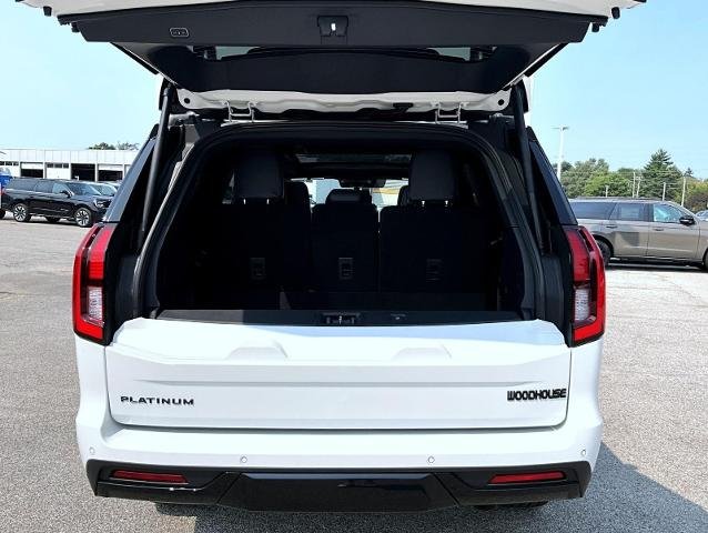 New 2027 Star White Metallic Tri-Coat Ford Platinum image 40