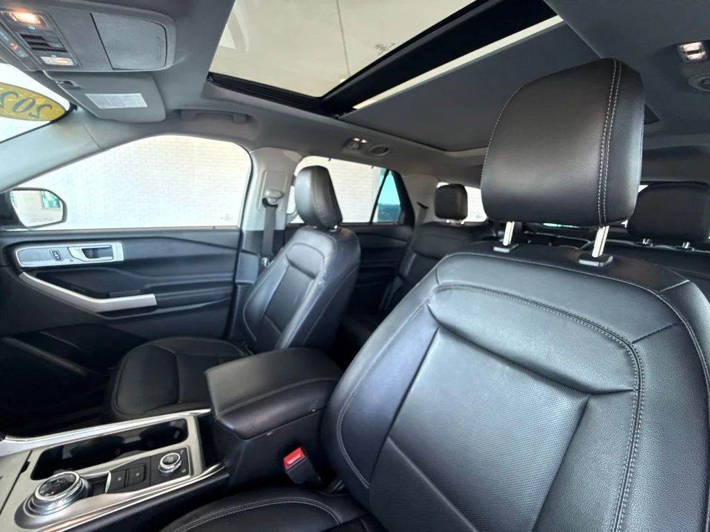 Used 2022 Gray Metallic Ford Limited image 21