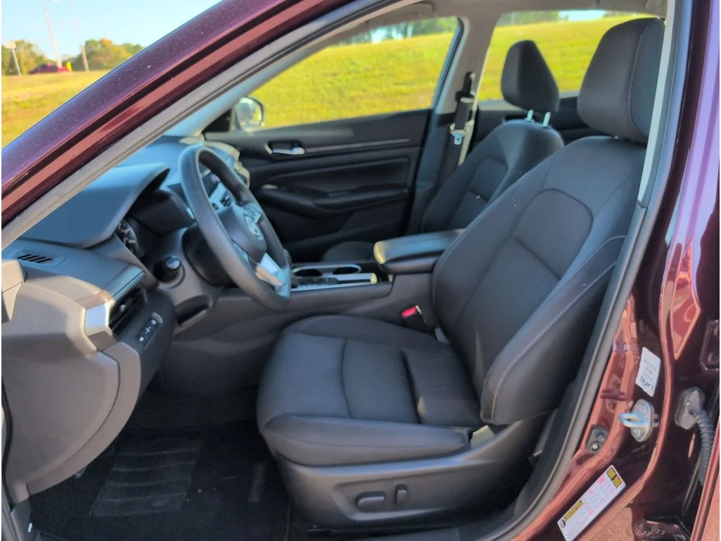 Used 2024 RED Nissan 2.5 SV Sedan image 10