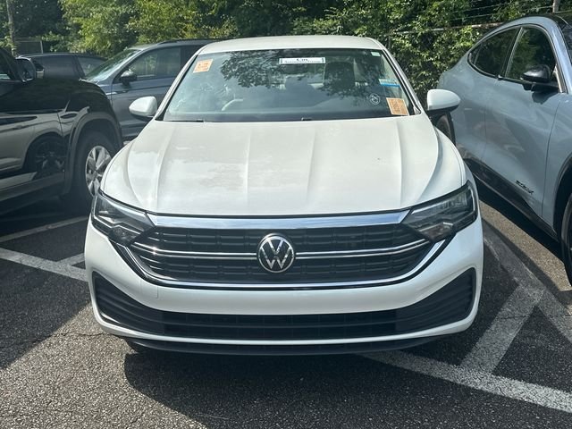Used 2023  Volkswagen 1.5T SE image 2
