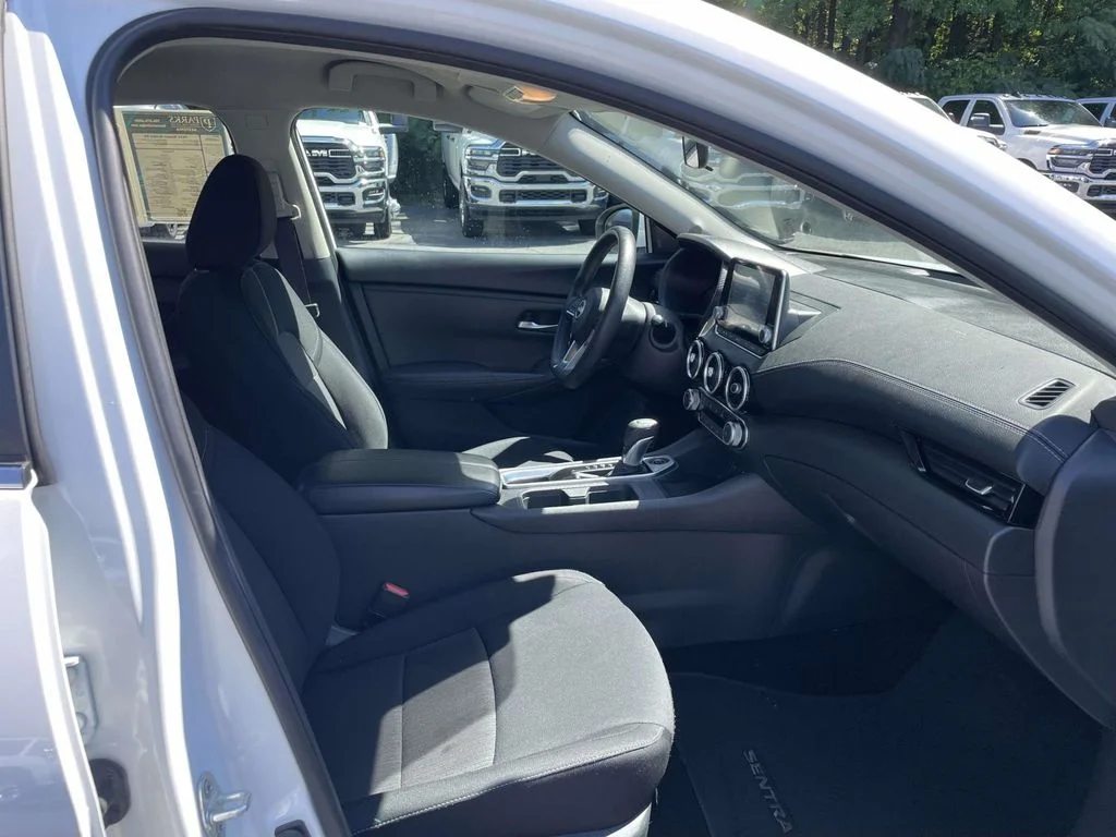 Used 2024 White Nissan SV image 15
