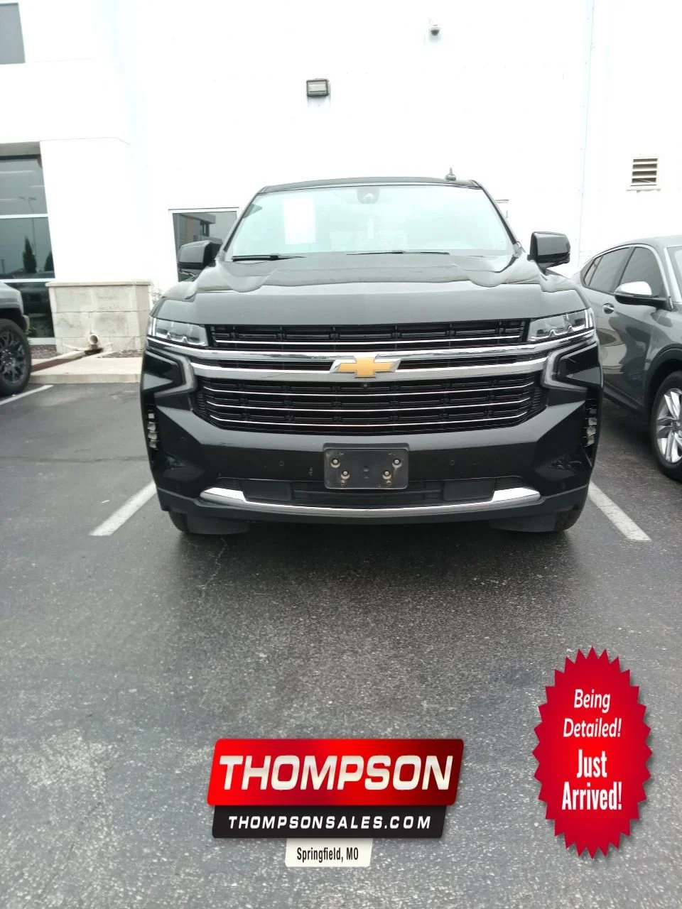 2022 Chevrolet Suburban 4WD 1500 LT's photo