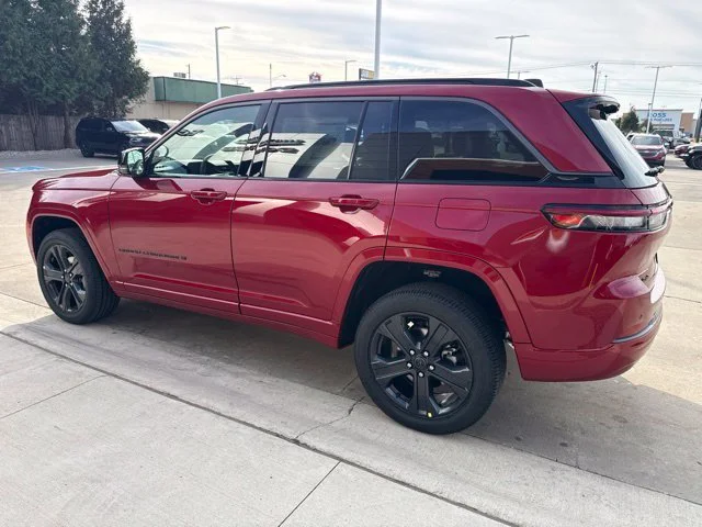 New 2027 Red Jeep Limited Reserve image 5