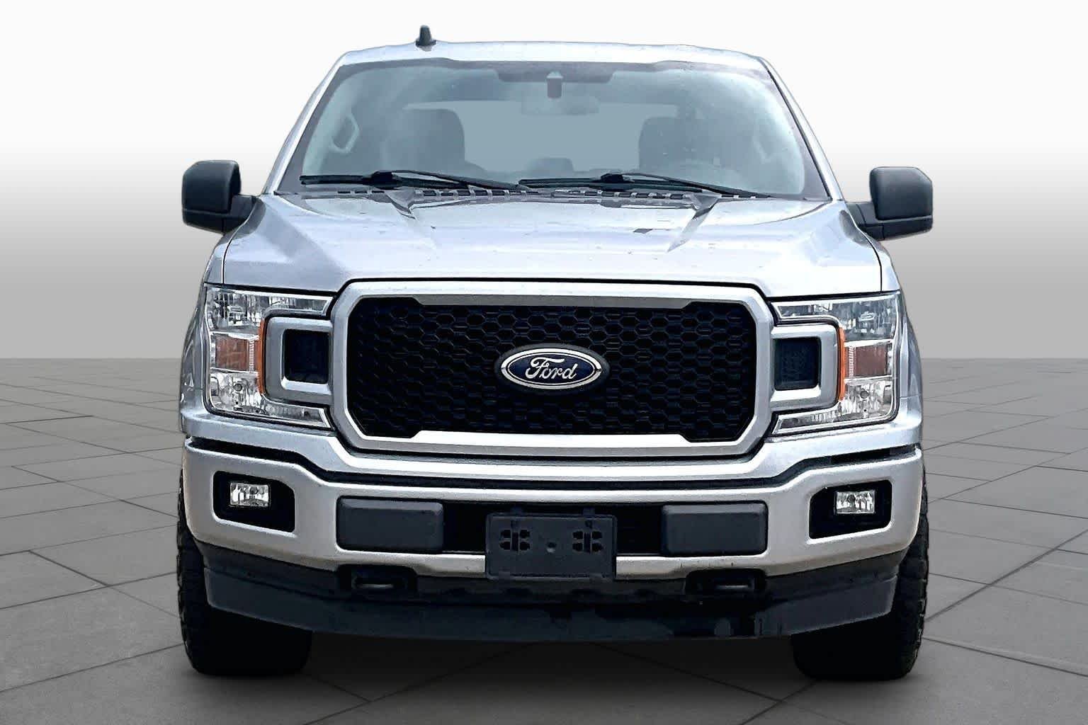 Used 2020 Iconic Silver Metallic Ford XL image 4