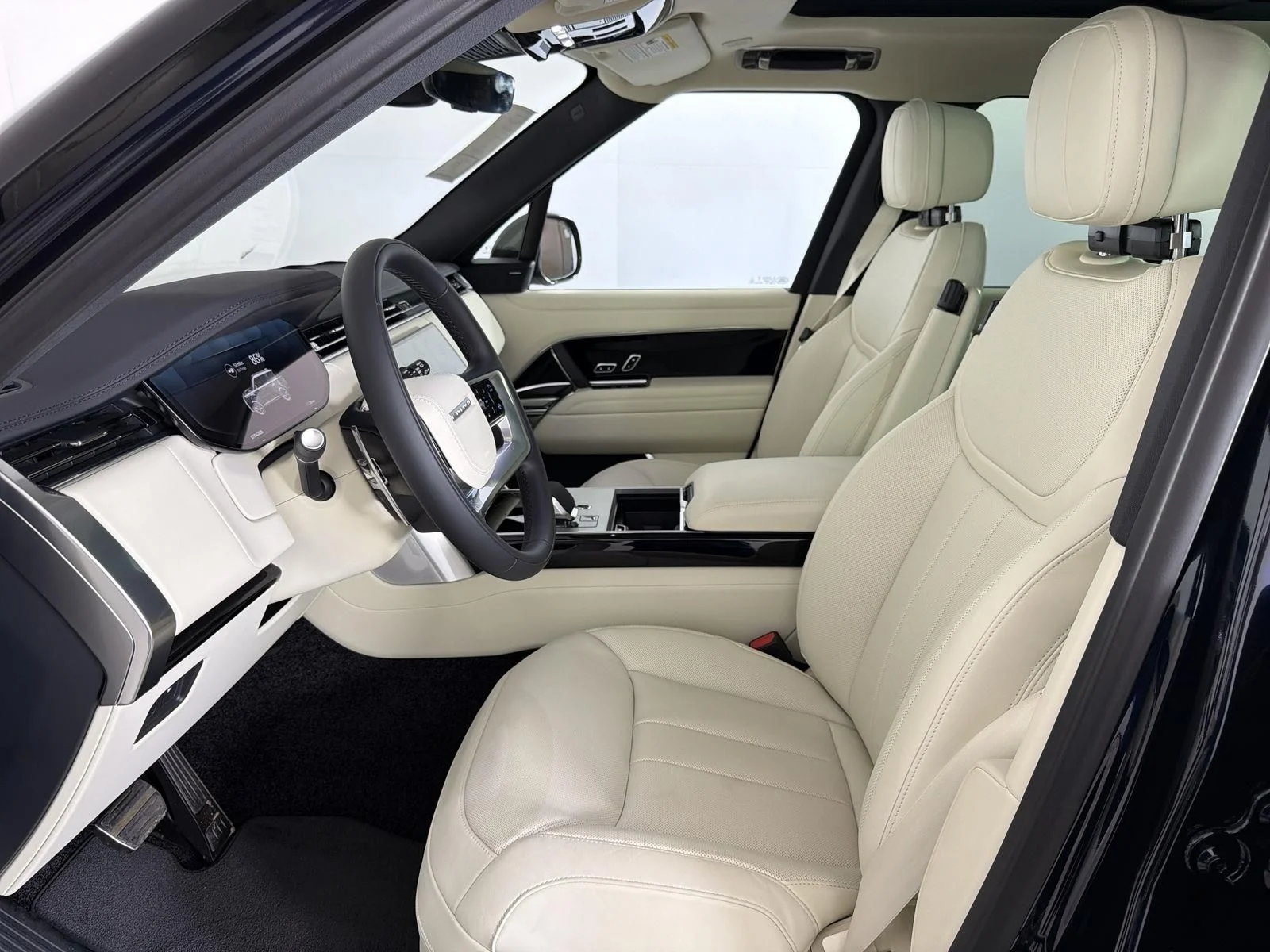 2026 Land Rover Range Rover SE - Photo 22