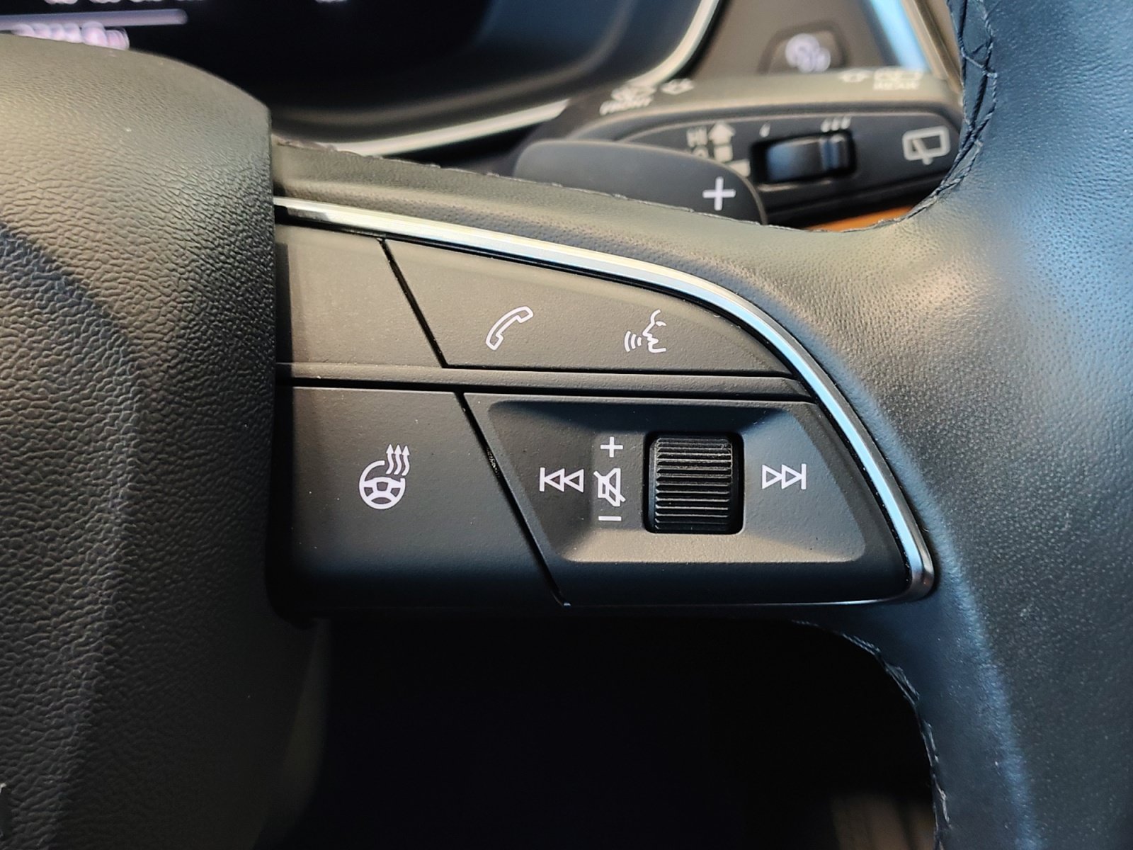 Used 2021 Manhattan Gray Metallic Audi Premium Plus image 17