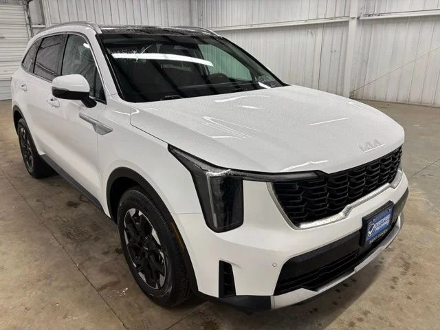 2025 Kia Sorento S AT's photo