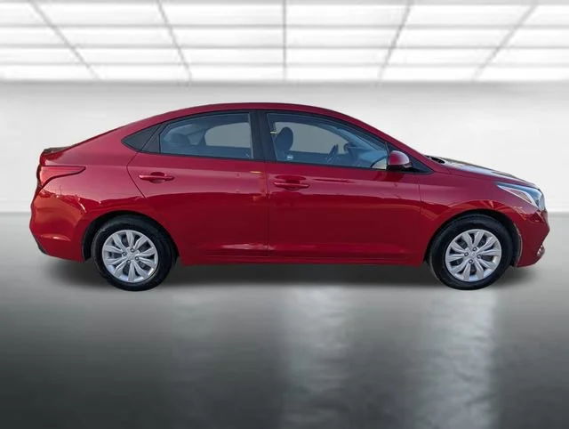 Used 2021 Red Hyundai SE image 26