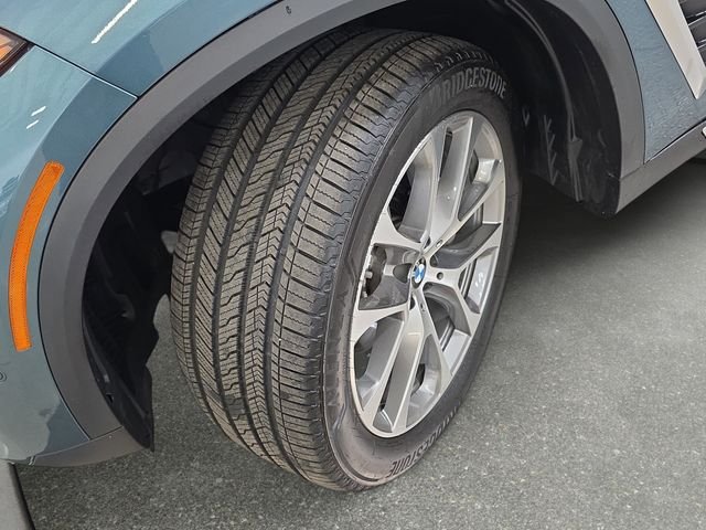 Certified Used 2026 Blue Ridge Mountain Metallic BMW xDrive40i image 27