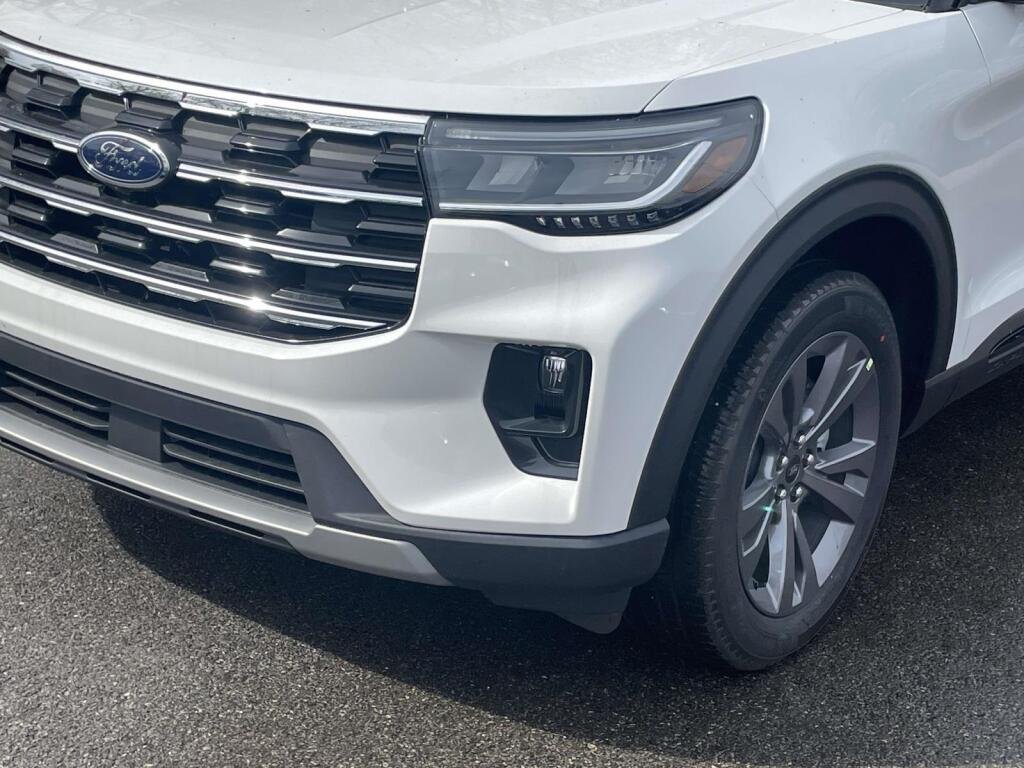 New 2026 Star White Metallic Tri-Coat Ford Active w/200A Pkg image 13
