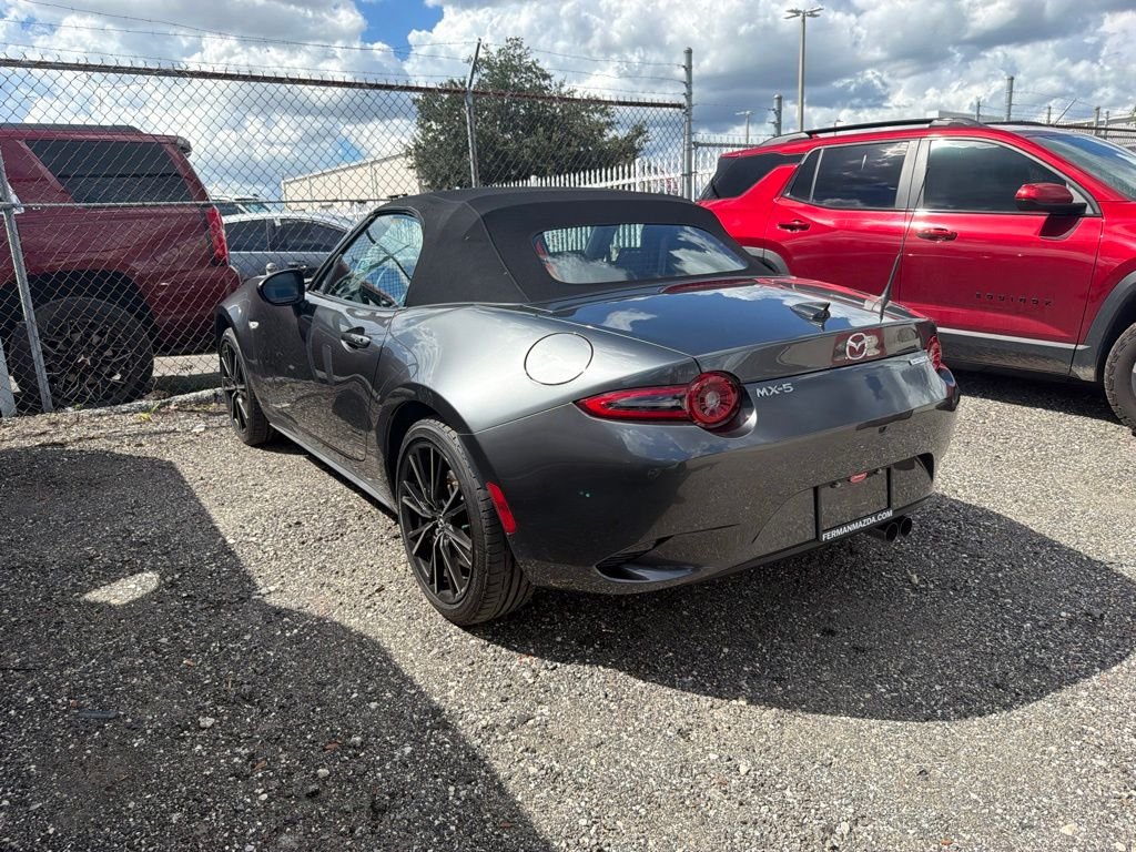 Certified Used 2025 Gray Mazda Grand Touring image 9