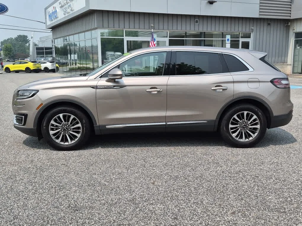 Used 2020 Iced Mocha Lincoln Standard image 5